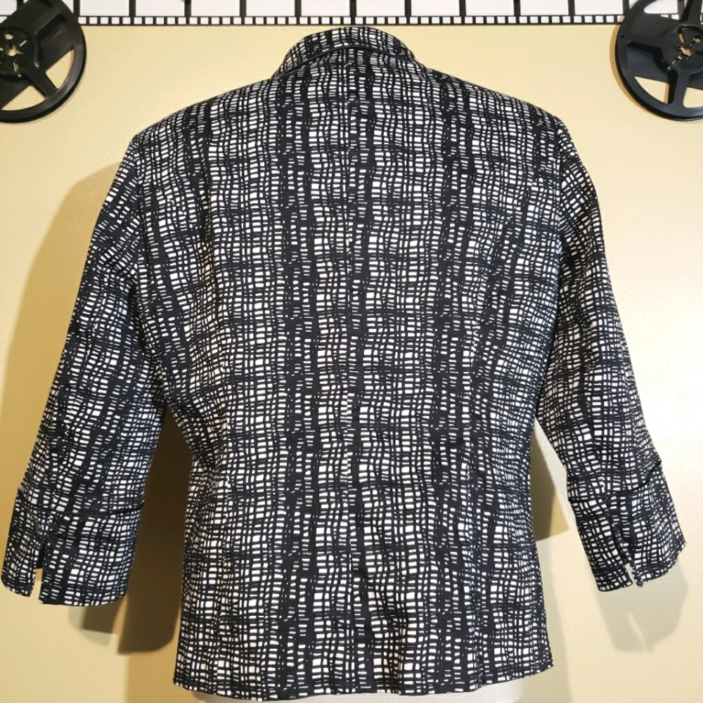 Cleo jacket. - Picture 3 of 8